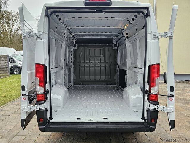 Komercijalno vozilo sa visokim krovom Fiat Ducato 35 140 L2H2 Klima Temp 260° Kamera PDC