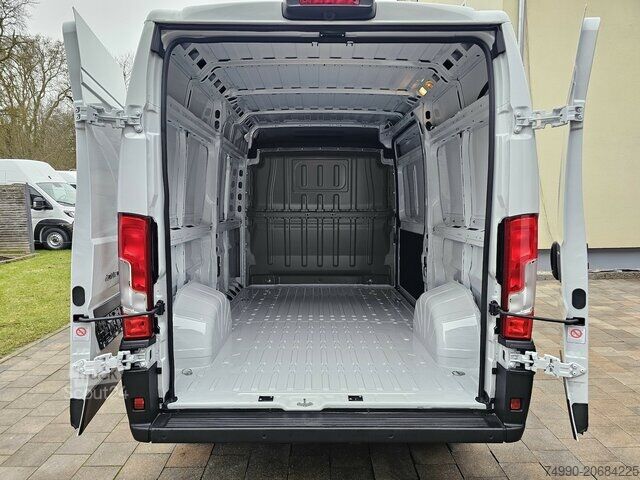 Komercijalno vozilo sa visokim krovom Fiat Ducato 35 140 L2H2 Klima Temp 260° Kamera PDC