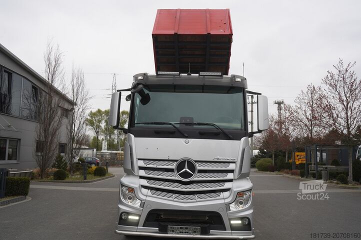 Перекидач зерна Mercedes-Benz Actros 3563 8x4 / Tipper for grain 20 t