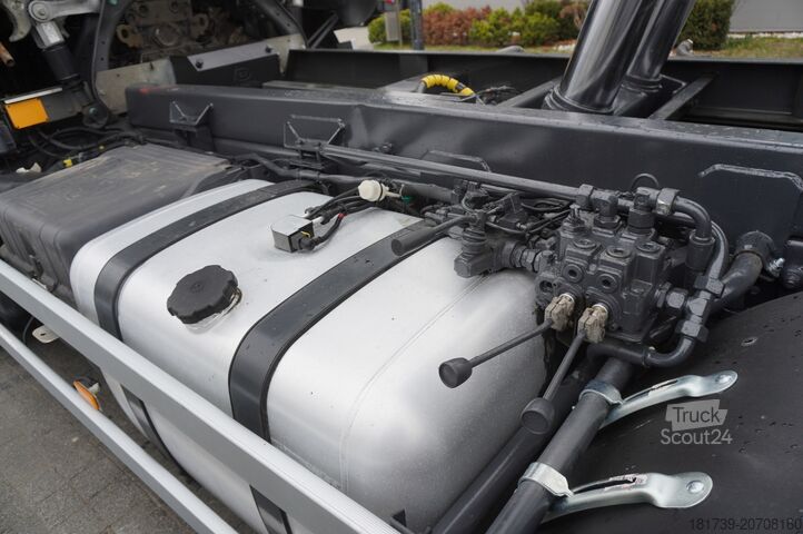 Перекидач зерна Mercedes-Benz Actros 3563 8x4 / Tipper for grain 20 t