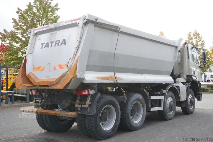 Benne Tatra Phoenix 8x8 Twin-Steer Quad/A dump truck