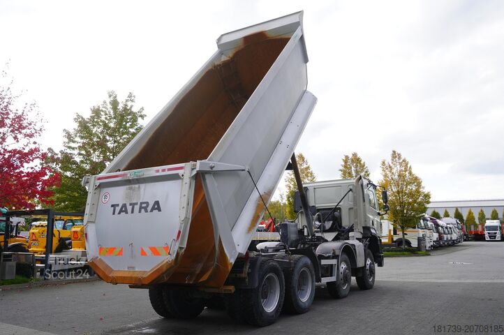 Benne Tatra Phoenix 8x8 Twin-Steer Quad/A dump truck