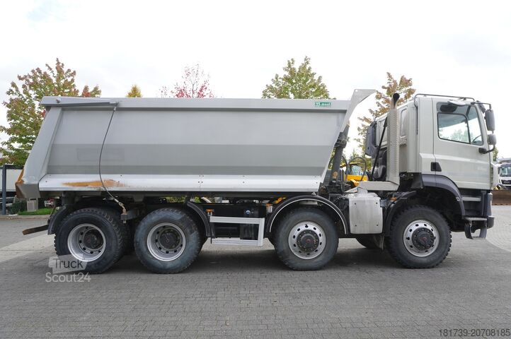 Benne Tatra Phoenix 8x8 Twin-Steer Quad/A dump truck