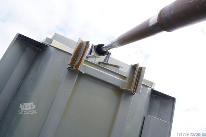 Benne Tatra Phoenix 8x8 Twin-Steer Quad/A dump truck