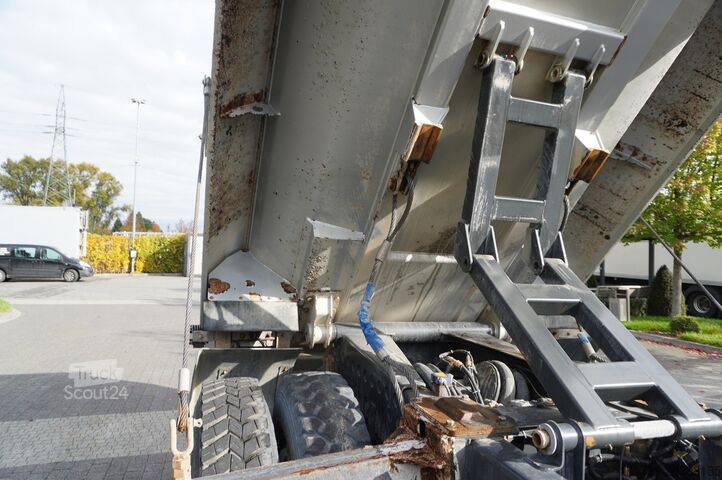 Benne Tatra Phoenix 8x8 Twin-Steer Quad/A dump truck