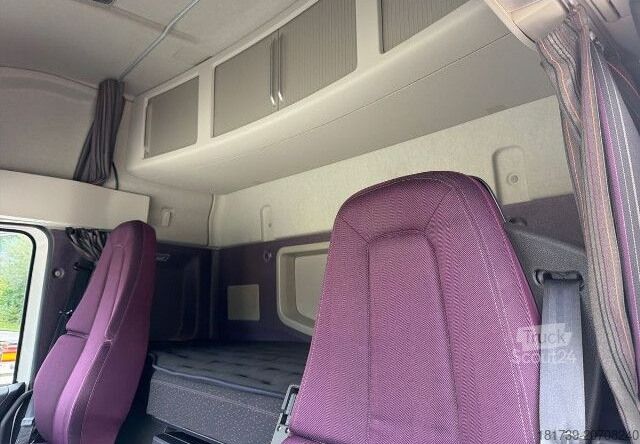 Camion con gancio Volvo FM 460 6X2*4 / HIAB ULT21S61 hooklift