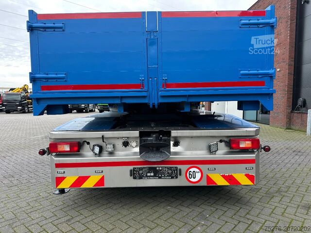 Vrachtwagen met kraan Volvo FM 420 6x2 Trekker/Bakwagen HMF 4720 + Flyjib ,...