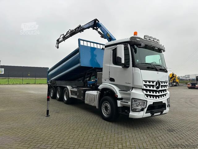 Kipper met kraan Mercedes-Benz Arocs 3243 8x4 Tridem Kipper/Kraan Euro 6