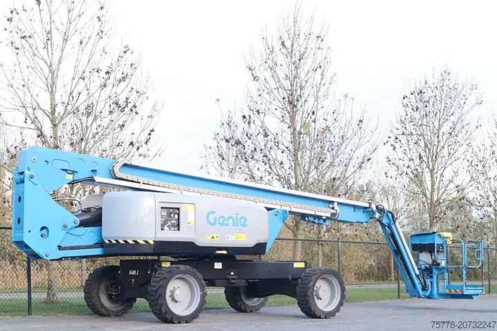 Sujungta teleskopinė darbo platforma Genie S-80 J | 26.5 METER | 300 KG | LOW HOURS