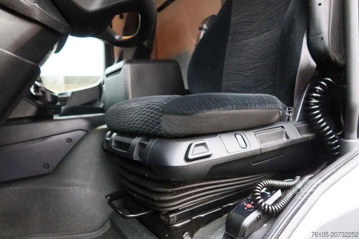 Koffer Mercedes-Benz Actros 1840 L Bakwagen + Bar klep 2000 KG + Geï...