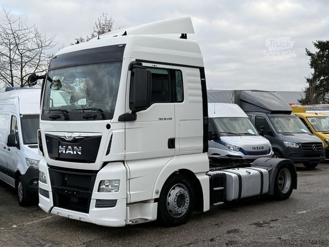 Trattore stradale volumetrico MAN TGX 18.440 XLX MEGA Klimaauto Motorbremse 2xTank