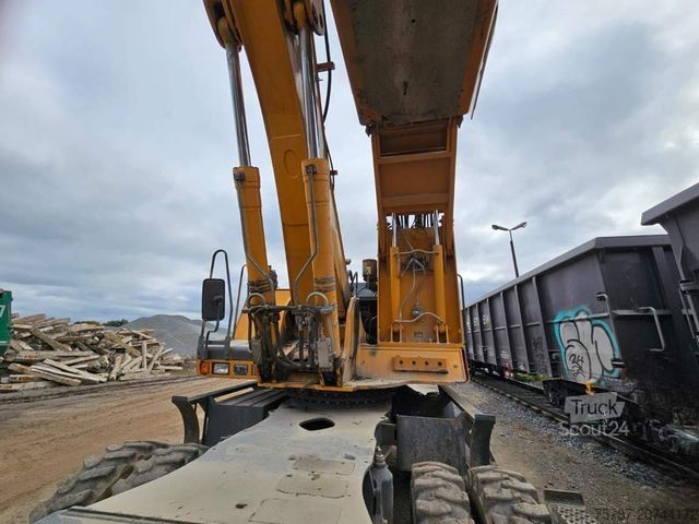 Riteņu ekskavators LIEBHERR A 904-2 C Litronic mit fahrbarer  Kabine, Klima