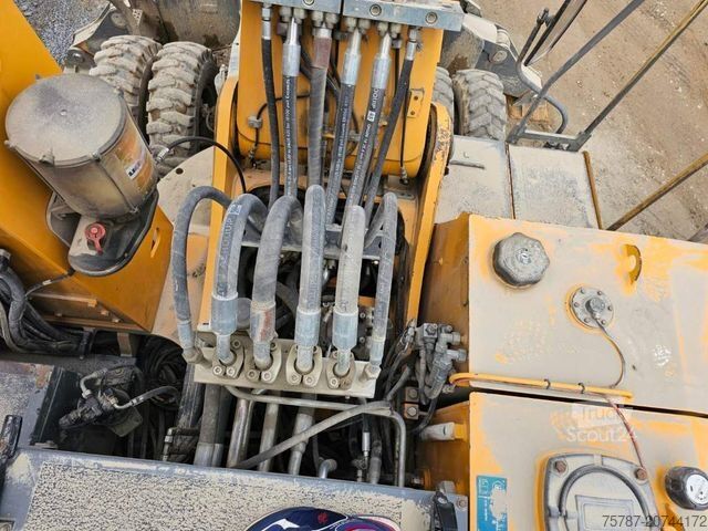 Riteņu ekskavators LIEBHERR A 904-2 C Litronic mit fahrbarer  Kabine, Klima