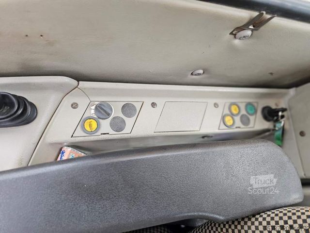 Riteņu ekskavators LIEBHERR A 904-2 C Litronic mit fahrbarer  Kabine, Klima