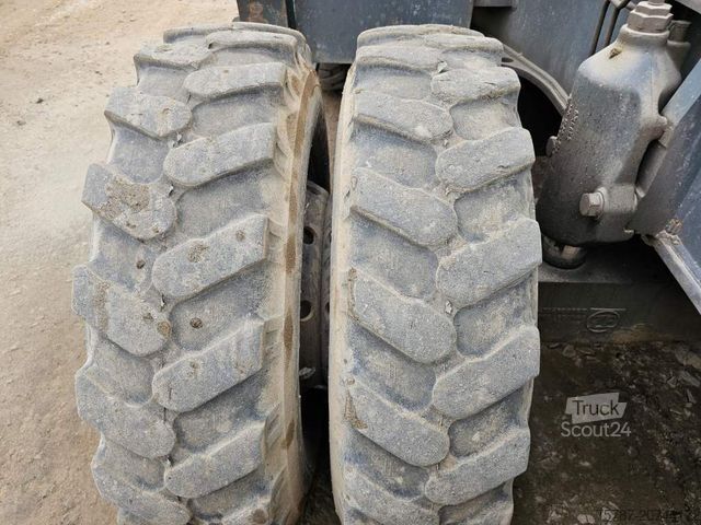 Riteņu ekskavators LIEBHERR A 904-2 C Litronic mit fahrbarer  Kabine, Klima