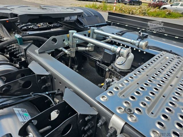 Standard dragbil VOLVO Volvo 460 neues Modell, full Option, 2 Kreis Hyd