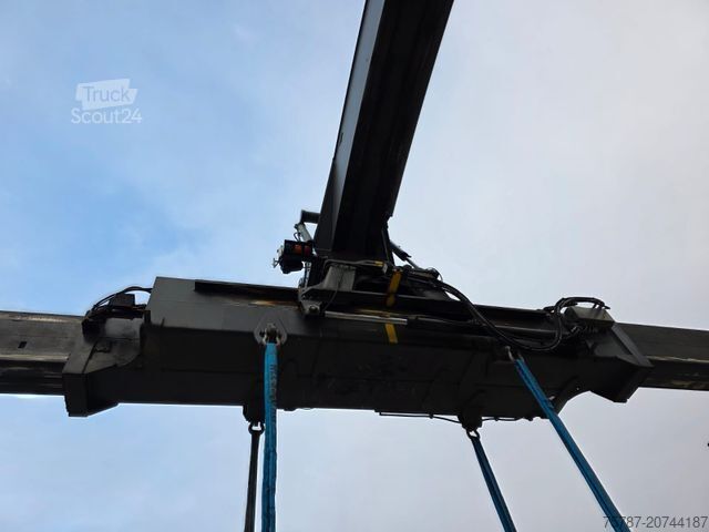 Containerstapler Liebeherr LRS V 645 Reachstacker/ Contlader