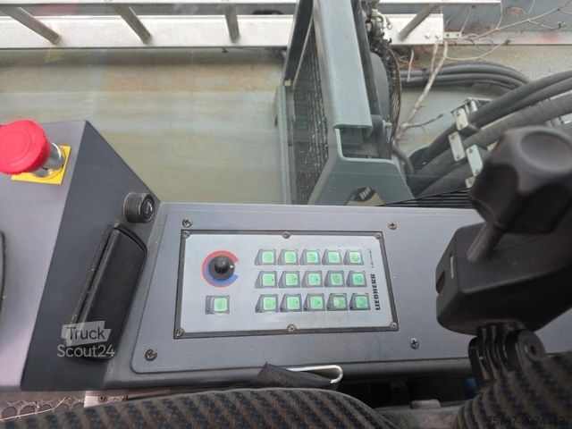 Andre LIEBHERR LRS V645 Reachstacker/ Containerlader