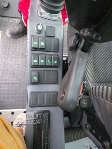 Οι υπολοιποι LIEBHERR LRS V645 Reachstacker/ Containerlader