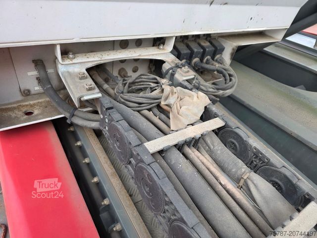 Οι υπολοιποι LIEBHERR LRS V645 Reachstacker/ Containerlader