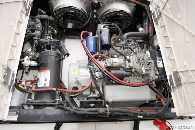 Kylsläpvagn SCHMITZ CARGOBULL SKO 24/CARRIER 1550/DOPPELSTOCK/BLUMEN 258tsd km