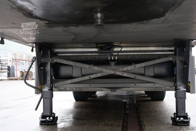 Kylsläpvagn SCHMITZ CARGOBULL SKO 24/CARRIER 1550/DOPPELSTOCK/BLUMEN 258tsd km