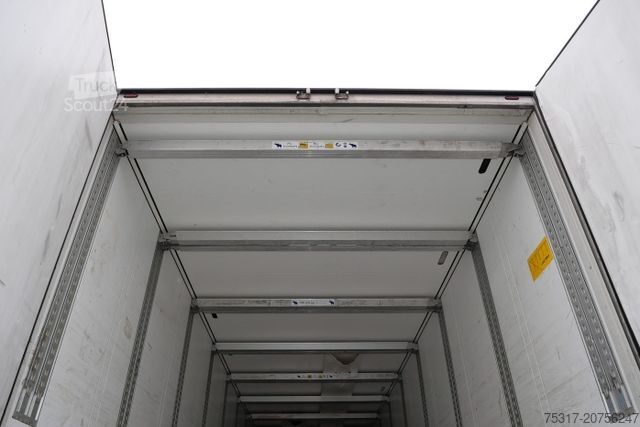 Kylsläpvagn SCHMITZ CARGOBULL SKO 24/CARRIER 1550/DOPPELSTOCK/BLUMEN 258tsd km