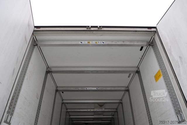 Kylsläpvagn SCHMITZ CARGOBULL SKO 24/CARRIER 1550/DOPPELSTOCK/BLUMEN 258tsd km