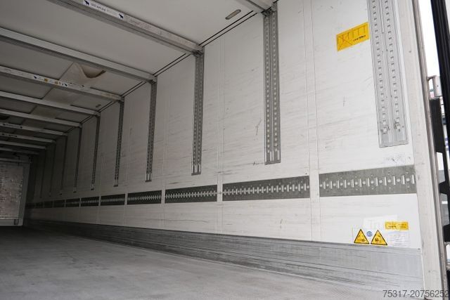 Kylsläpvagn SCHMITZ CARGOBULL SKO 24/CARRIER 1550/DOPPELSTOCK/BLUMEN 258tsd km