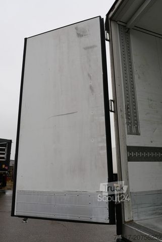 Kylsläpvagn SCHMITZ CARGOBULL SKO 24/CARRIER 1550/DOPPELSTOCK/BLUMEN 258tsd km