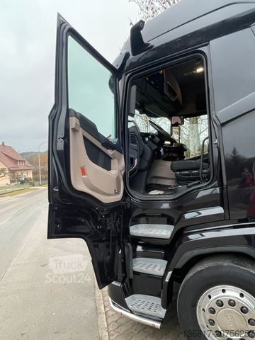 Standard dragbil DAF XG 530 FT 4x2 BL Retarder Schubbodenhyd. CornerV