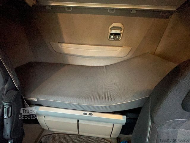 Standard dragbil DAF XG 530 FT 4x2 BL Retarder Schubbodenhyd. CornerV