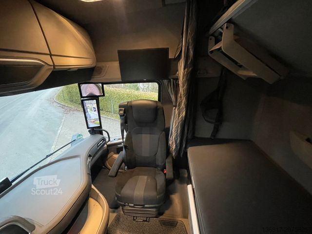 Standard dragbil DAF XG 530 FT 4x2 BL Retarder Schubbodenhyd. CornerV