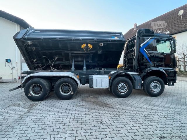 Tippbil MERCEDES-BENZ Arocs 3251 8x4 BB Meiller Bordmatik neu bereift