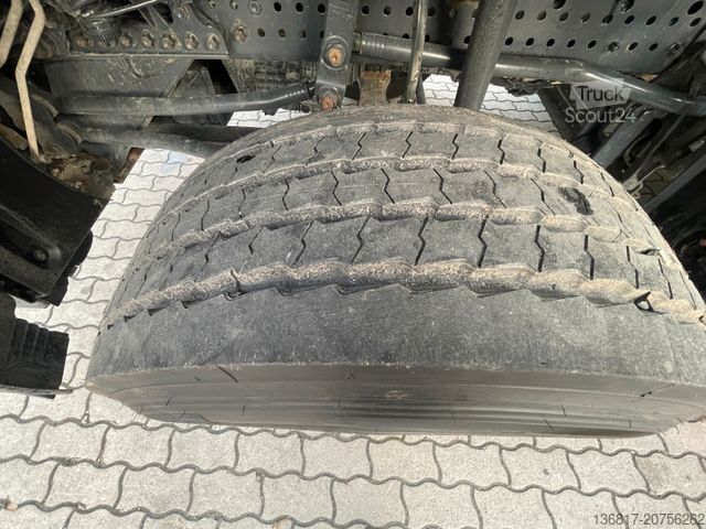 Tippbil MERCEDES-BENZ Arocs 3251 8x4 BB Meiller Bordmatik neu bereift