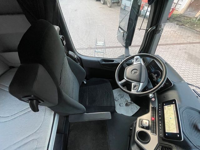 Tippbil MERCEDES-BENZ Arocs 3251 8x4 BB Meiller Bordmatik neu bereift