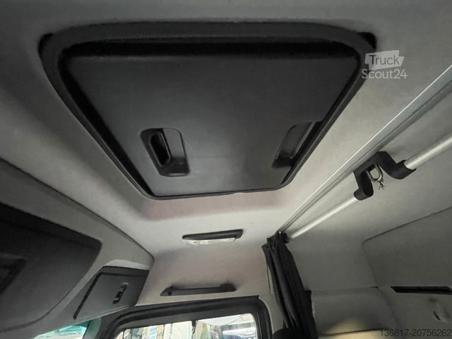 Tippbil MERCEDES-BENZ Arocs 3251 8x4 BB Meiller Bordmatik neu bereift