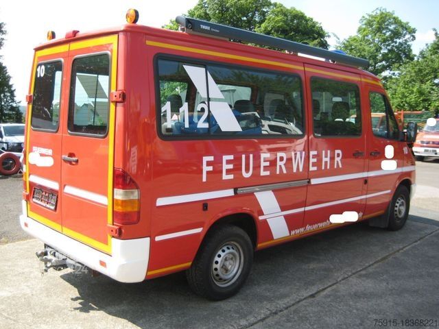 Οι υπολοιποι MERCEDES-BENZ 211 CDI lang Feuerwehr MTW 9-Sitzer *TÜV 9-2026*