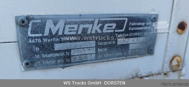 Polpriklopnik za prevoz živine MENKE-JANZEN 2 Stock Viehauflieger | Spindel