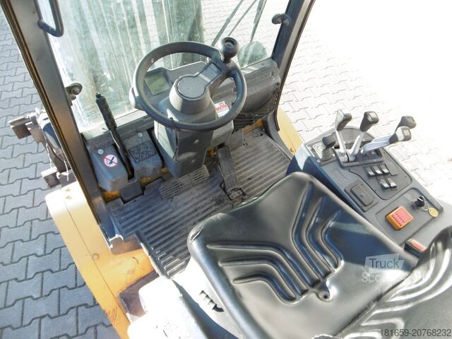 Frontstapler JUNGHEINRICH TFG 30 BK