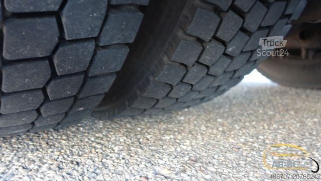 Autobus granturismo BERKHOF Axial SB4000 - 51 Sitze Analoge Tacho