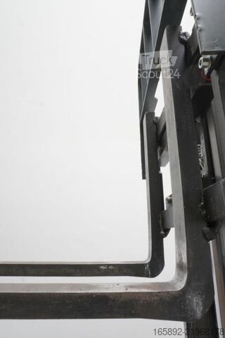 Stivuitor cu catarg retractabil Jungheinrich ETV112