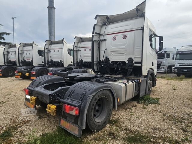Standard tractor unit SCANIA R 500