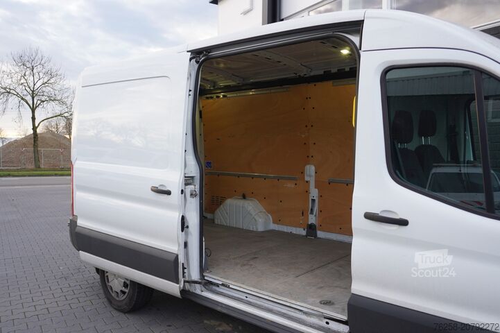 Bestelwagen Ford Transit 2.0 TDCI L3H2 130PK EURO 6 - Airco - Tr...