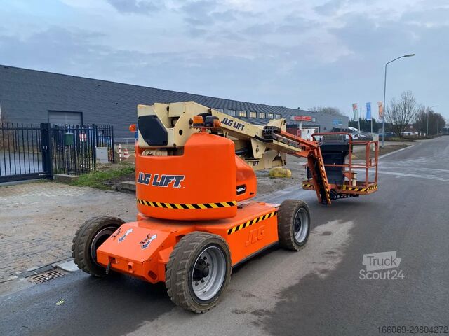 Scharnierende telescopische hoogwerker JLG E450AJ