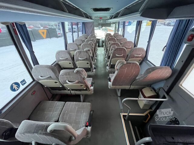 Intercity-bus Isuzu Turquoise  36 SEATS / AC