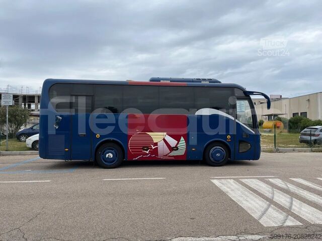 Távolsági busz King Long XMQ6800