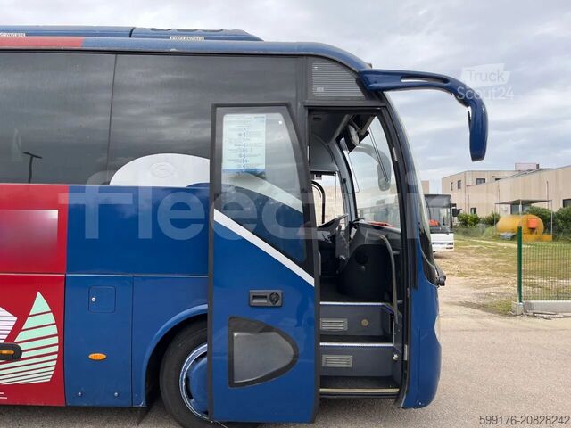 Távolsági busz King Long XMQ6800