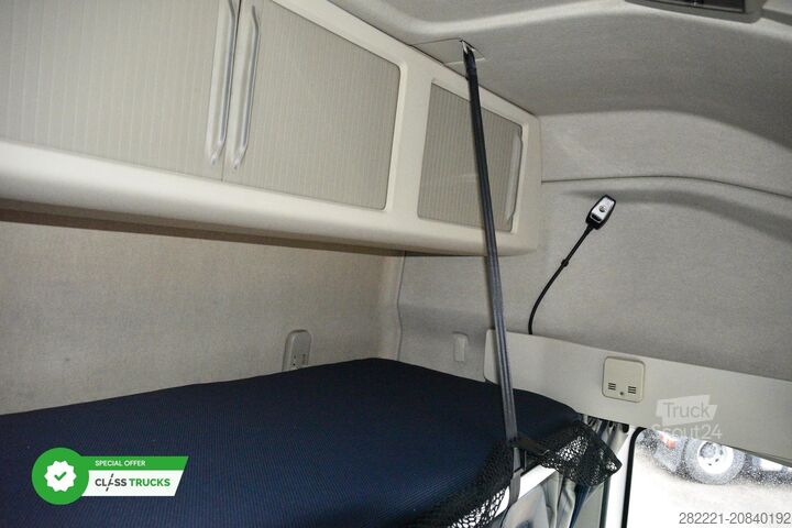 τυπική μονάδα τράκτορα VOLVO FH 460 Globetrotter XL Varios i-Save