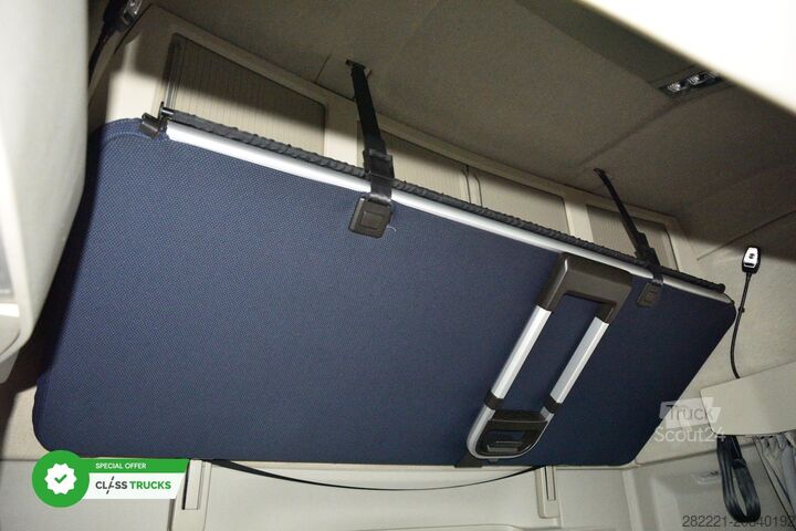 стандартен влекач VOLVO FH 460 Globetrotter XL Varios i-Save